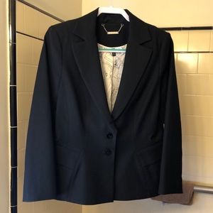 White House-Black Market suit jacket. 2 buttons. Only worn once. Pristine. Sz 14